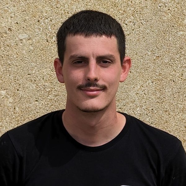 Léo CAILHOL